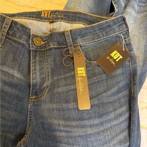 Kit From the Cloth Mid-rise Boyfriend Jeans